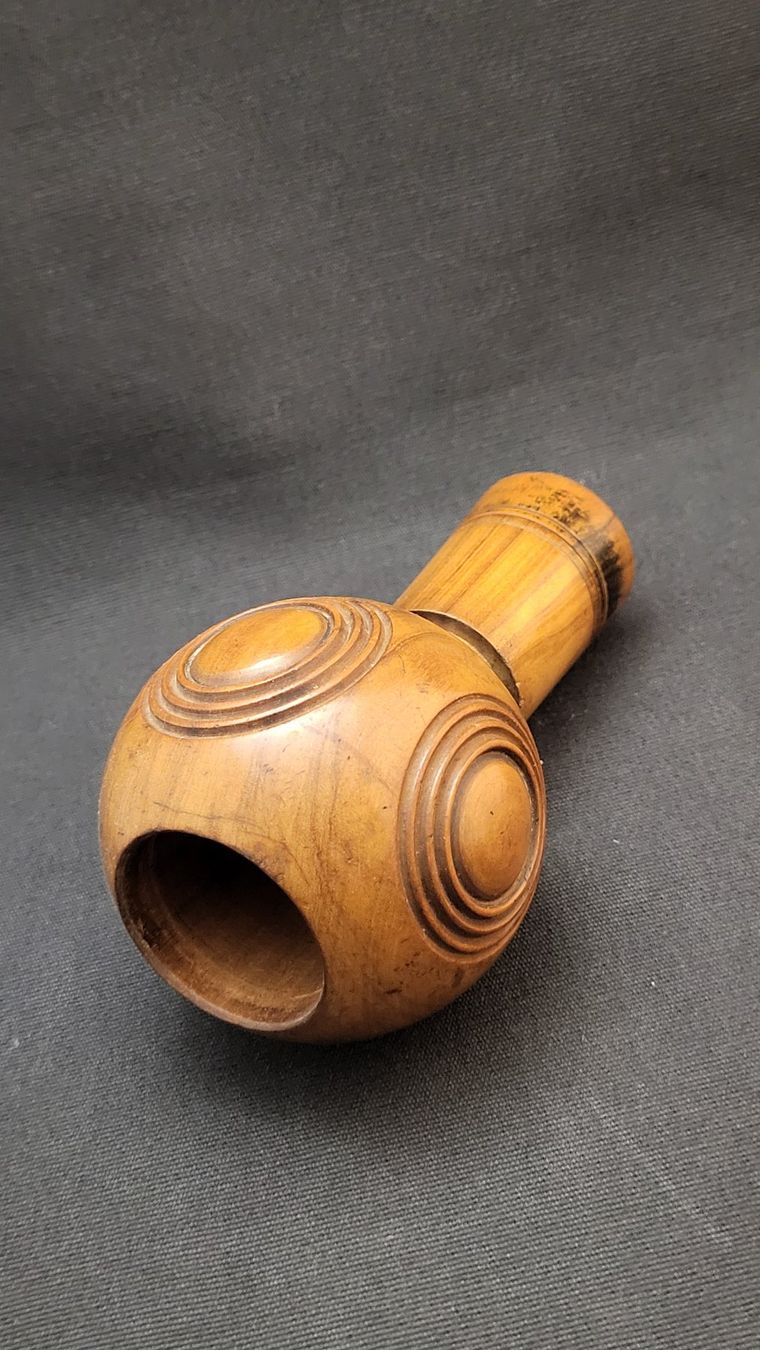 Statuette: Antiker Treen Puzzle Ball SCHNUPFTABAK-BEHÄLTER – Usato da Basel venduto da spinne02 1
