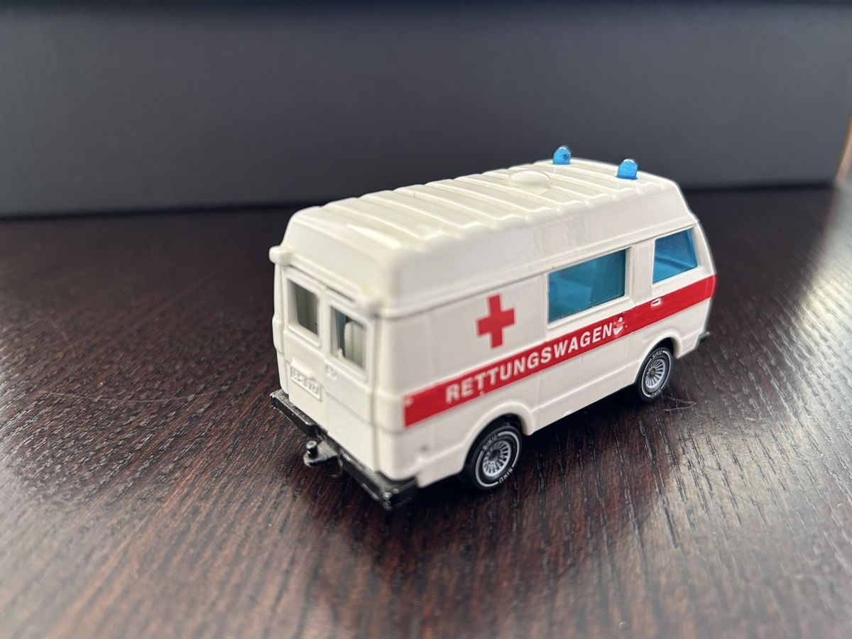 Volkswagen Modellini d'auto: VW LT 28 Rettungswagen – Usato da Islisberg venduto da Nawi2000 3