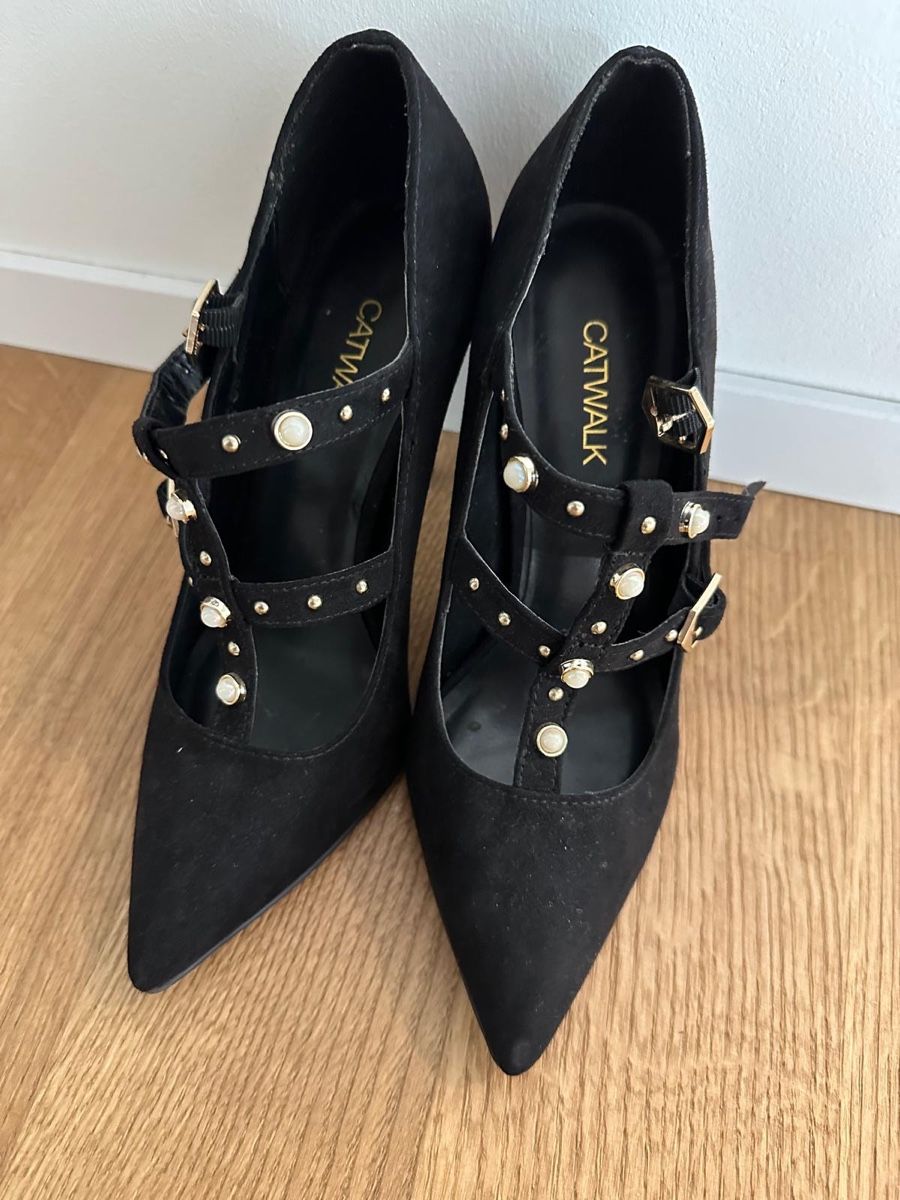 Scarpe da donna: Schwarze Absatzschuhe Gr36 – Usato da Oberriet SG venduto da Demi_H 1