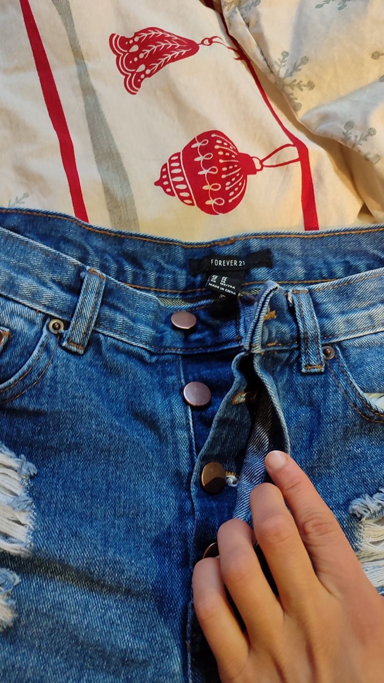Zara Jeans: Jeans-Shorts Gr.42 Forever21 NEU! – Nuovo e nell'imballaggio originale da Brüttisellen venduto da nic_xm7s 2