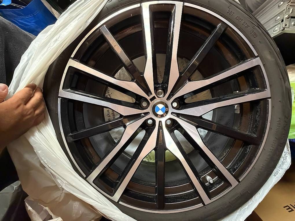 Cerchioni: Cerchi e pneumatici Bmw X5 originali – Usato da Claro venduto da Gerges11Gerges 1