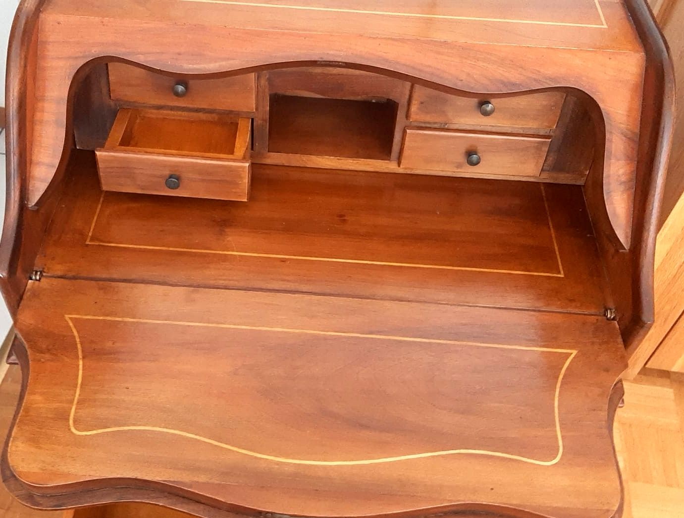 Schminktische: Commode / coiffeuse – Gebraucht aus sion von lanaconda 3