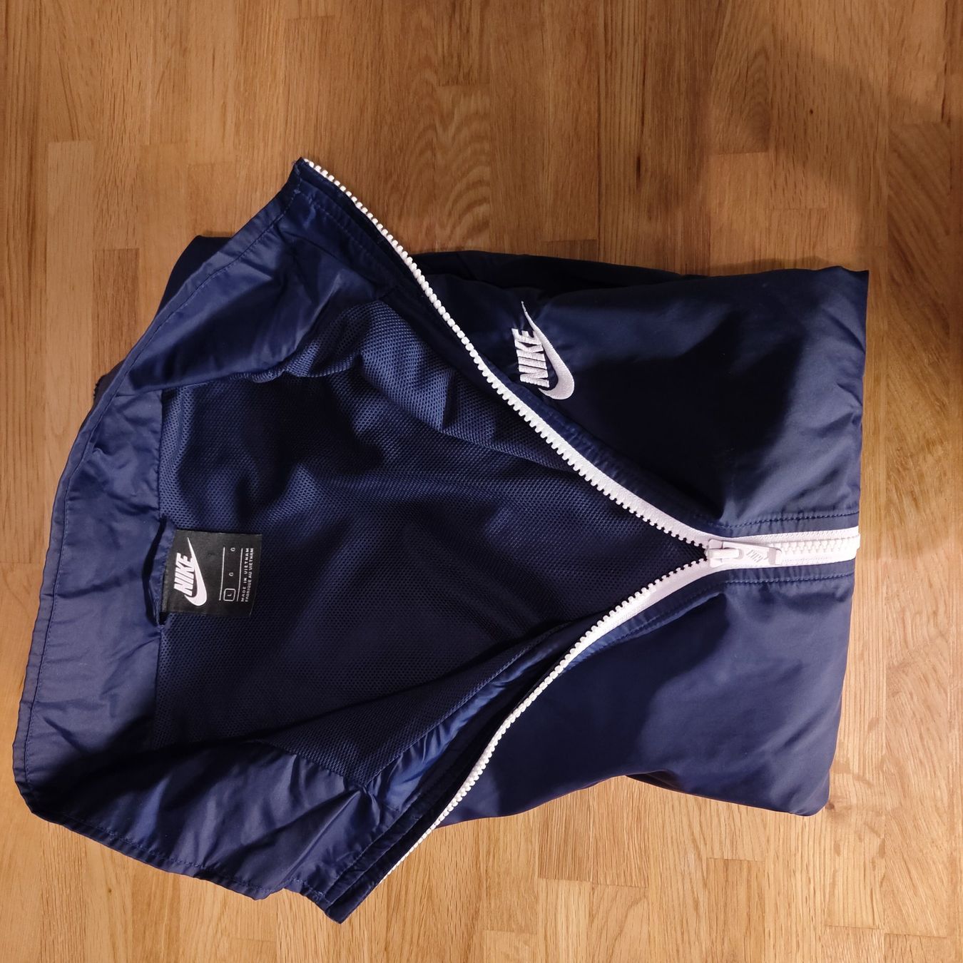 Nike T-Shirts: Nike Oberteil Unterteil Vintage Classics 90s – Gebraucht aus Zürich von RETRO_FEARLESS 2