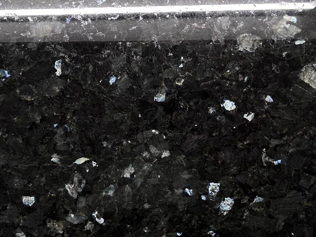 Komplettküchen: Labradorite verte - plateau en pierre naturelle – Gebraucht aus Genève von mikeoscarmike 2