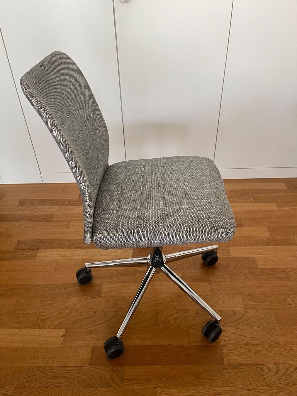 Stühle: Bürostuhl – Gebraucht aus Luzern von Wkr