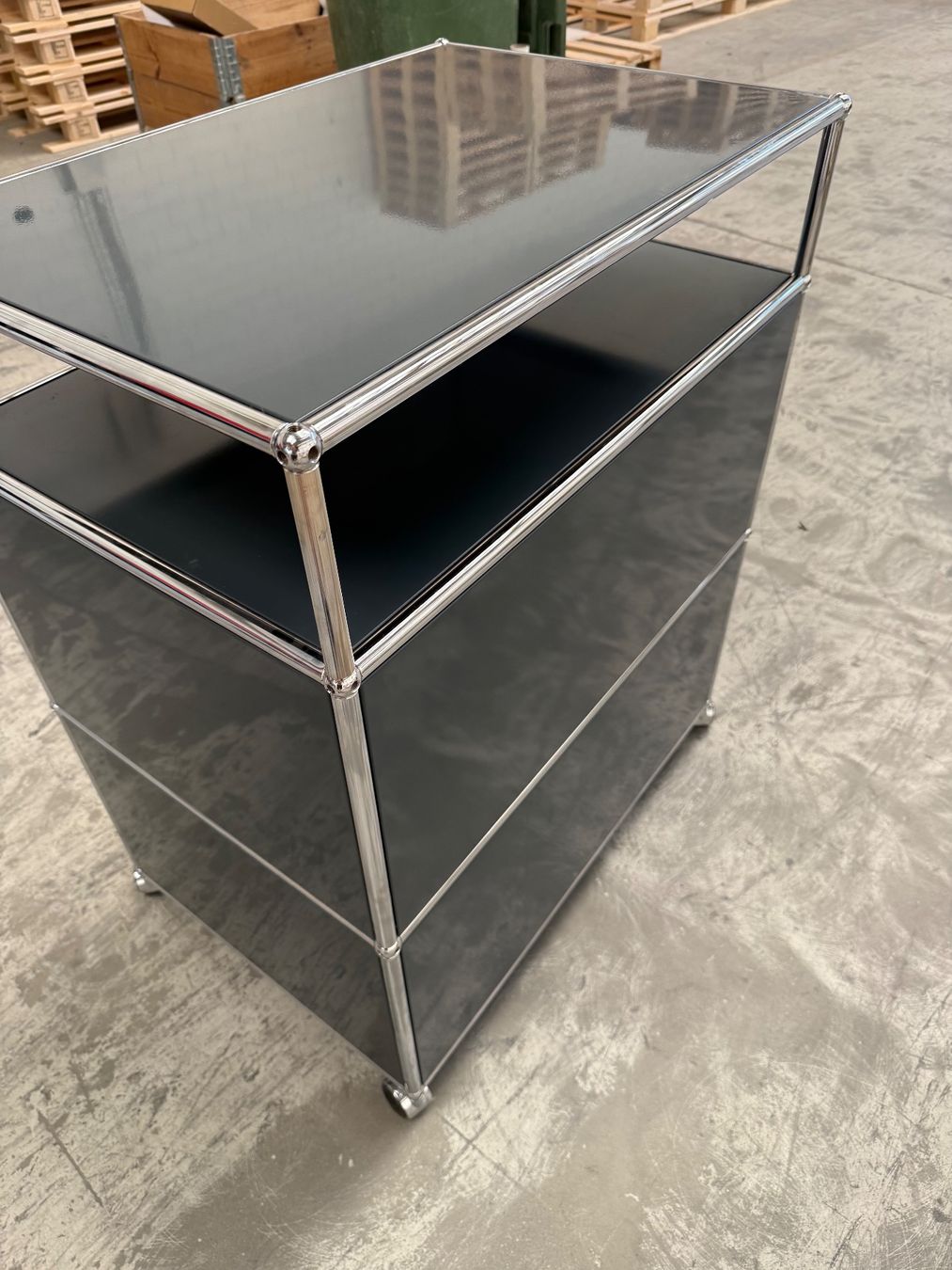 USM Étagères: USM Haller Sideboard Anthrazitgrau auf Rollen ab 1.CHF 001 – D'occasion à Balsthal par Designhaus.Schmitt 5