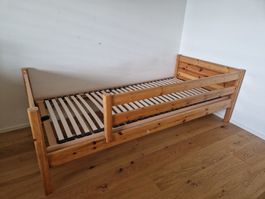 Flexa Kinderbett mit 2 Erhöhungen, 2 Leitern, 2 Abschrankung