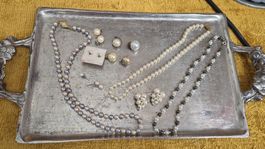 Perlenschmuck Konvolut Ketten und Ohrringe diverse 