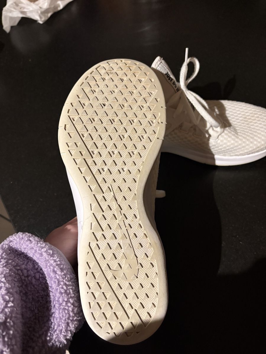 Nike Damenschuhe: Nike Damenschuhe – Gebraucht aus Linden von martina_iwana 3