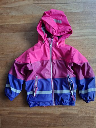 Regenjacke gefüttert Grösse 110/116