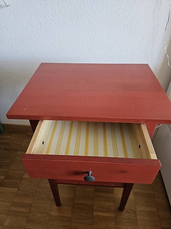 Comodini: Nachttisch – Usato da Emmenbrücke venduto da Bluberli