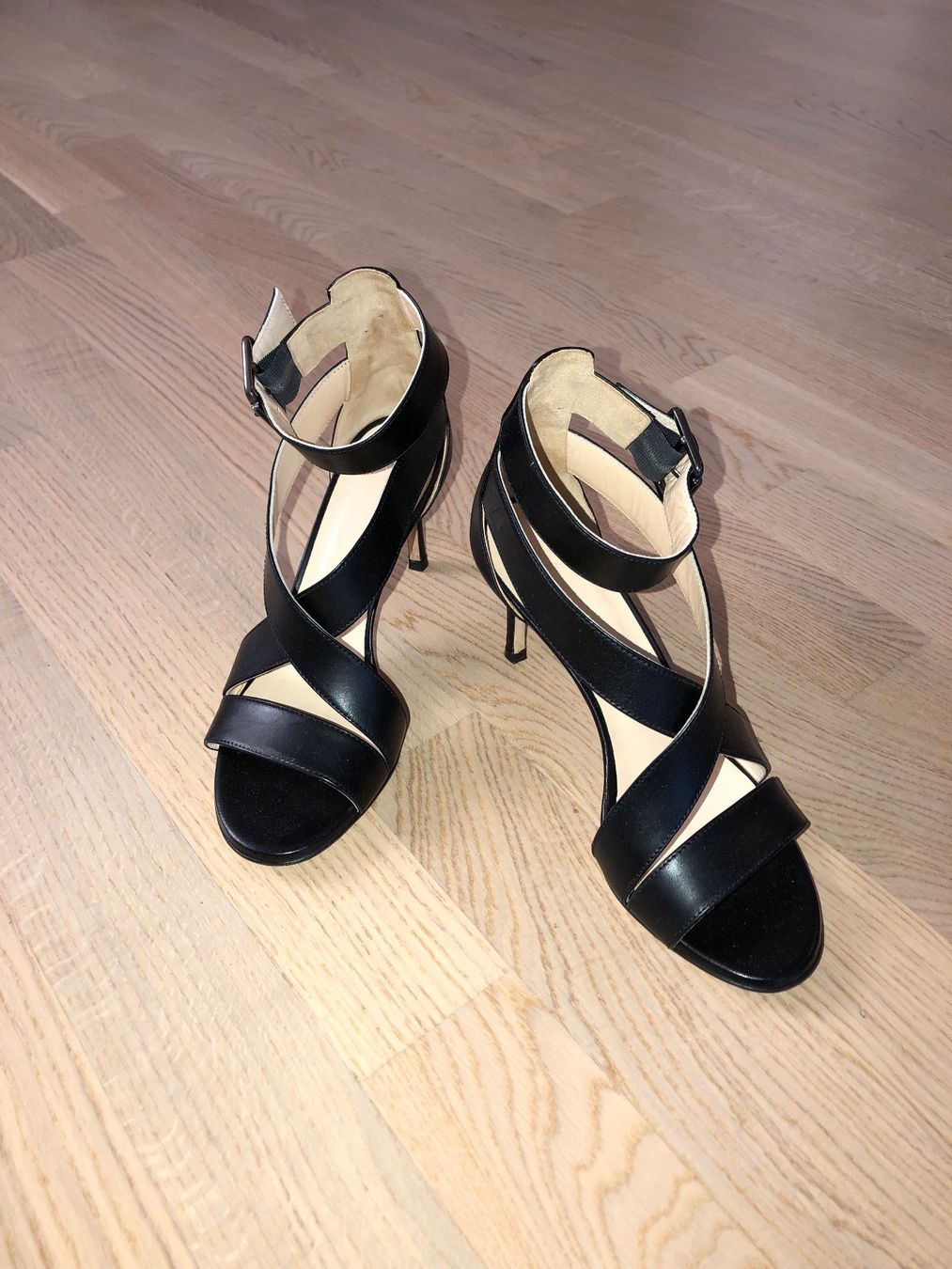 Navyboot Damenschuhe: NAVYBOOT Sandalen schwarz Gr. 37 – Gebraucht aus Zürich von sel_w5sd