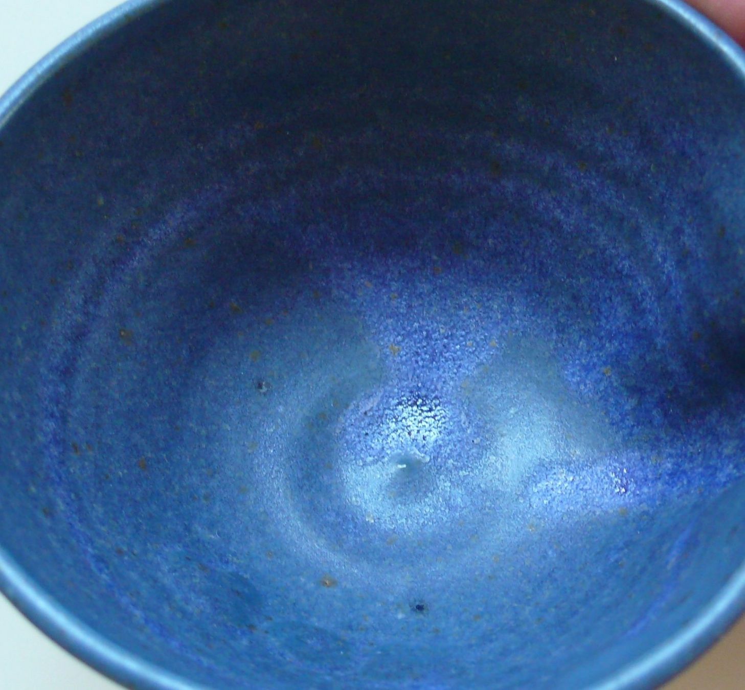 Ciotole: sehr hübsche blaue Tonschale – Nuovo (secondo la descrizione) da Birmenstorf AG venduto da tritonius 1