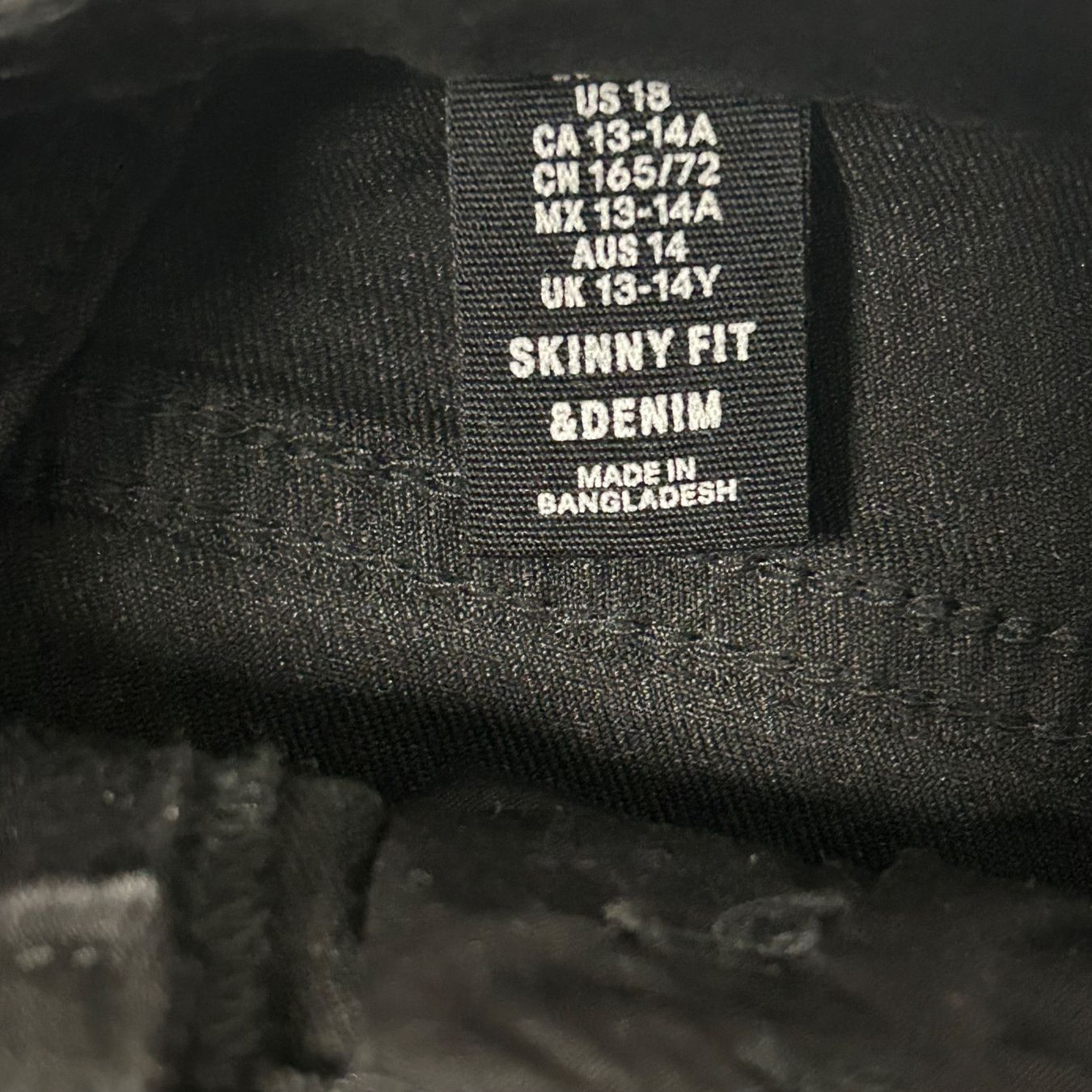 Hosen: Schwarze Jeans Gr. 176 – Gebraucht aus Opfikon von ZDem 1