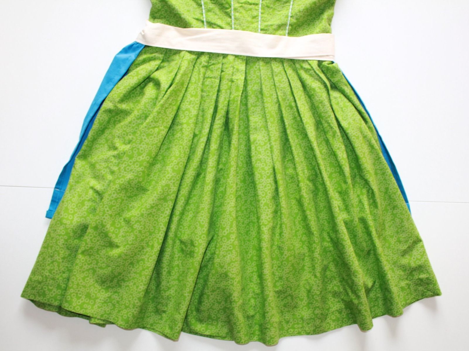 Costumi: Dirndl STOIBER t. 36 - Oktoberfest  Beer – Usato da Peseux venduto da Gilloss 5