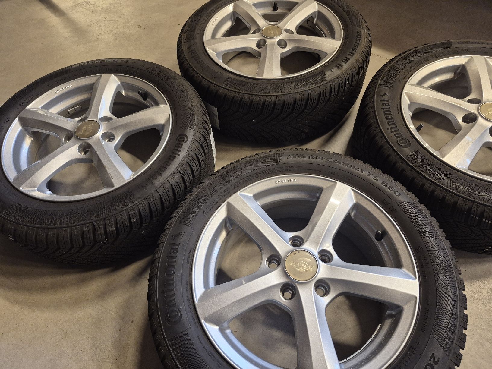 Pneumatici & Ruote complete: Vw Golf 7 Winterräder – Usato da Oberuzwil venduto da Auto-Hilber 1
