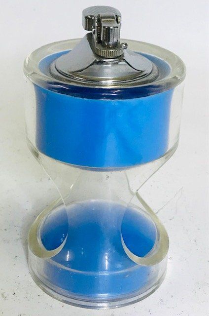 Accendini: Tisch Feuerzeug blau Plexiglas 70er "Penguin" – Difettoso da Zürich venduto da gigimai67