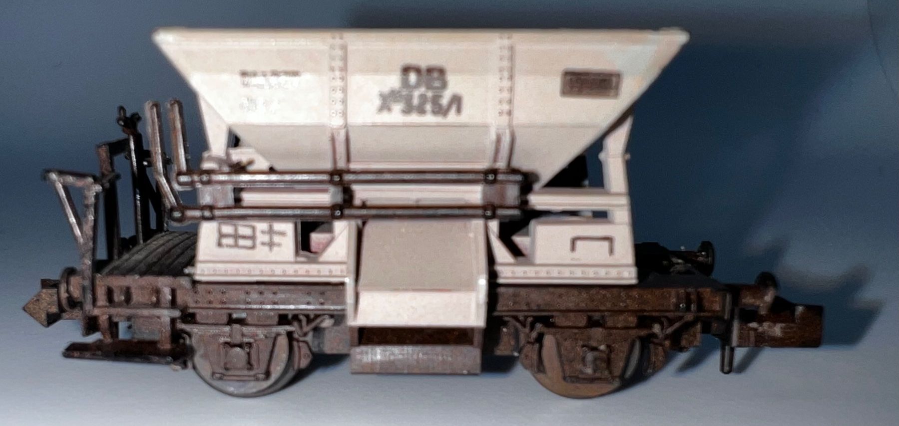 Trix Modellini di ferrovie: Minitrix , 13162?, Schotterwagen der DB – Usato da Basel venduto da jonnyhaas