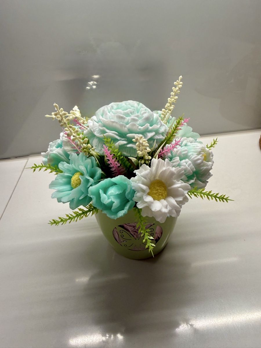 Tutte le decorazioni: Handgemachtes Seifenblumen-Bouquet  – Nuovo e nell'imballaggio originale da Nebikon venduto da gib_nz8p