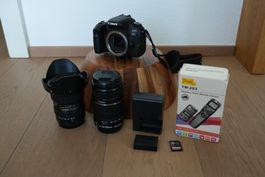 Canon EOS 77D Spiegelreflexkamera mit Objektiven und Zubehör