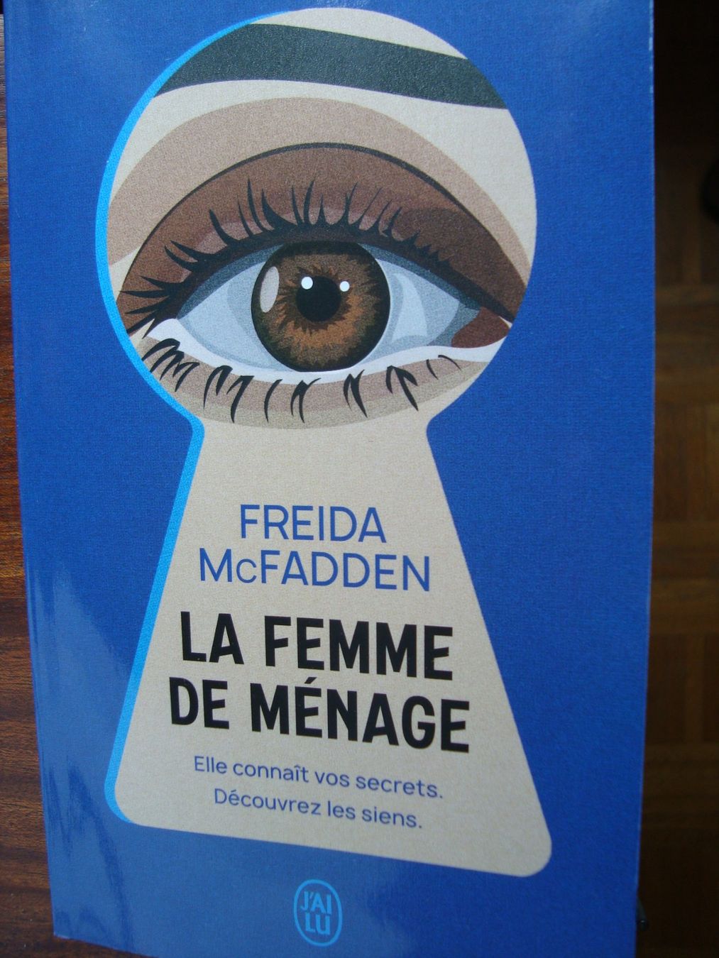 Bücher: La femme de ménage – Neu (gemäss Beschreibung) aus Fribourg von ruswil007