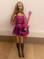 Rockstar Barbie mit Gitarre #16
