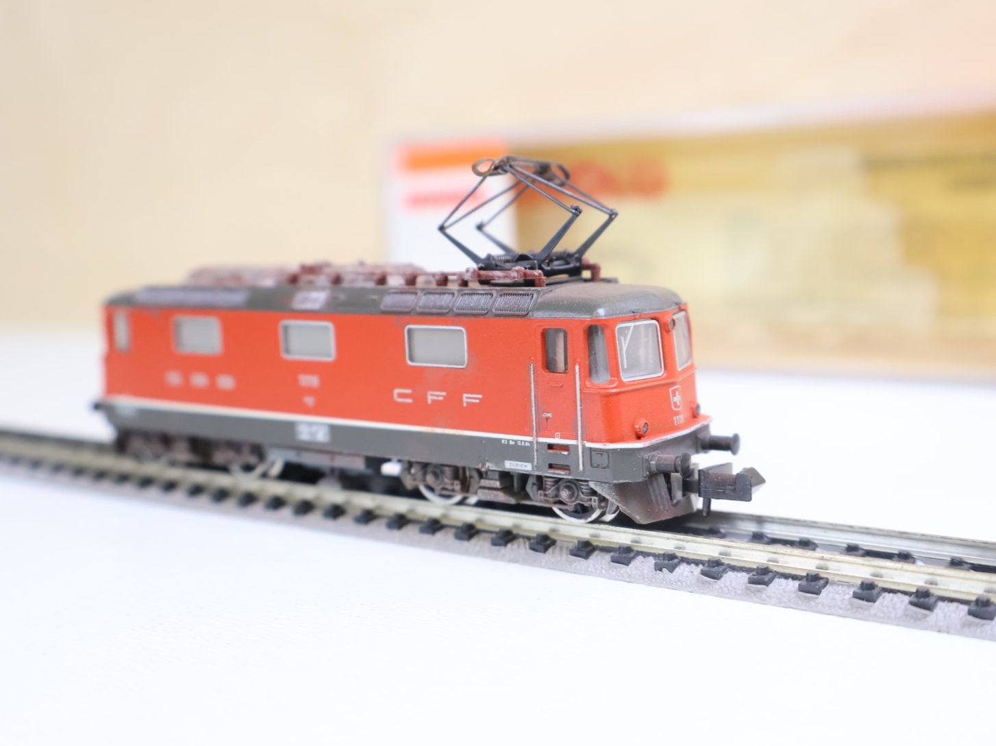 Trix Modellini di ferrovie: Minitrix SBB Re 4/4 E-Lok Rot - Spur N – Usato da Winterthur venduto da Monstera