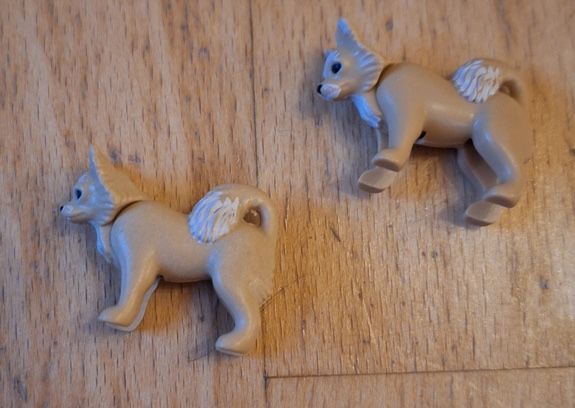 Playmobil Giocattoli: Playmobil Hunde – Usato da Suhr venduto da adipren.2009
