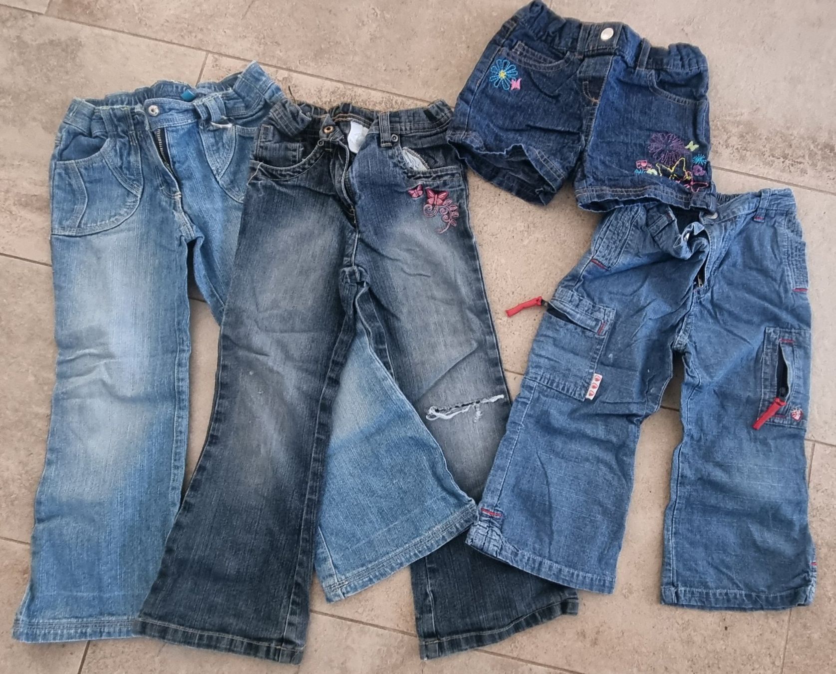 Kleiderpakete & -sets: Sack voll Mädchenkleider gr.110 – Gebraucht aus Grossdietwil von GNOM313 1