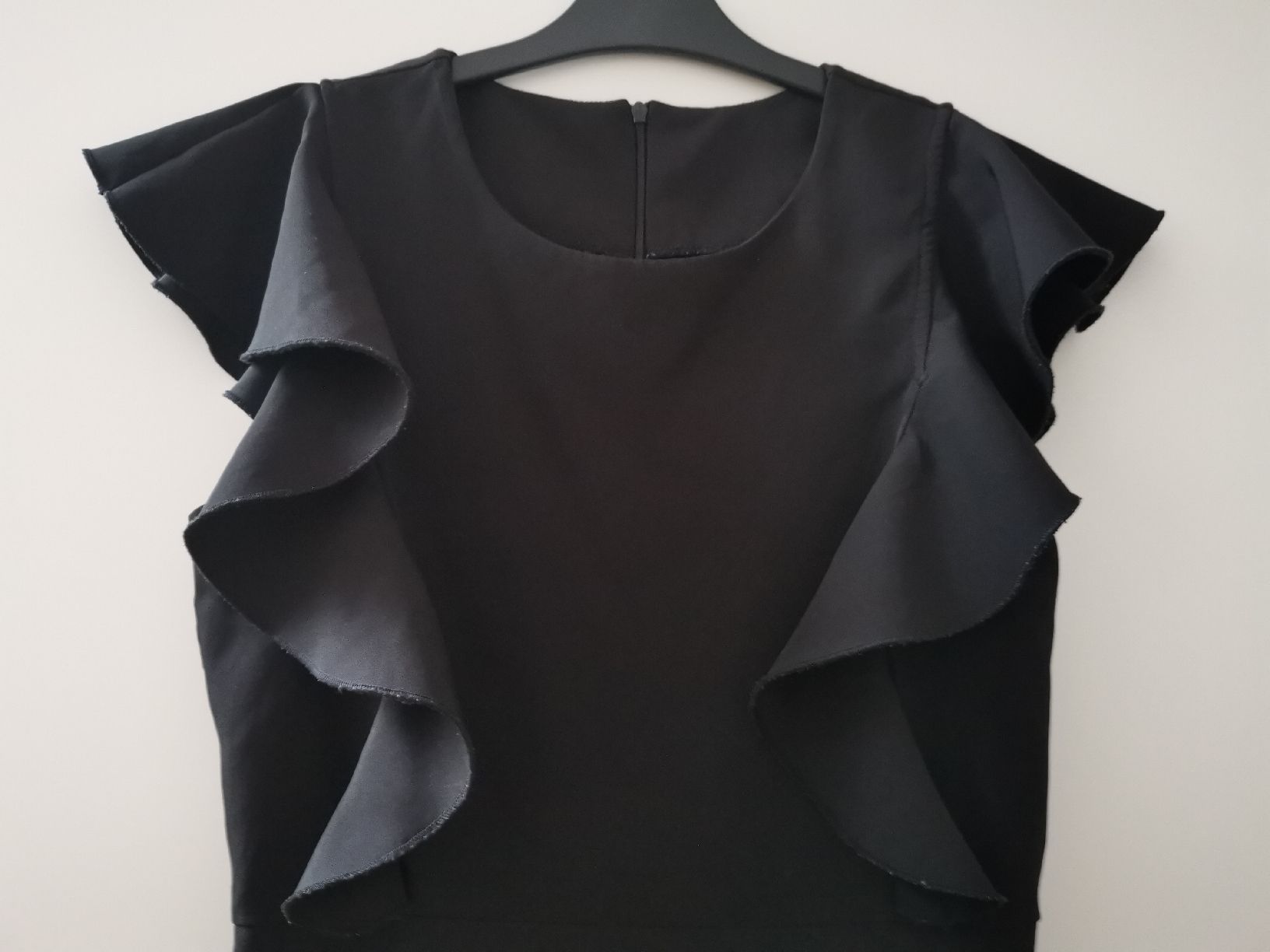 Vestiti: Schwarzes Kleid mit Rüschen / S / 36 /Elegant – Usato da Gelfingen venduto da Meierbeat 1