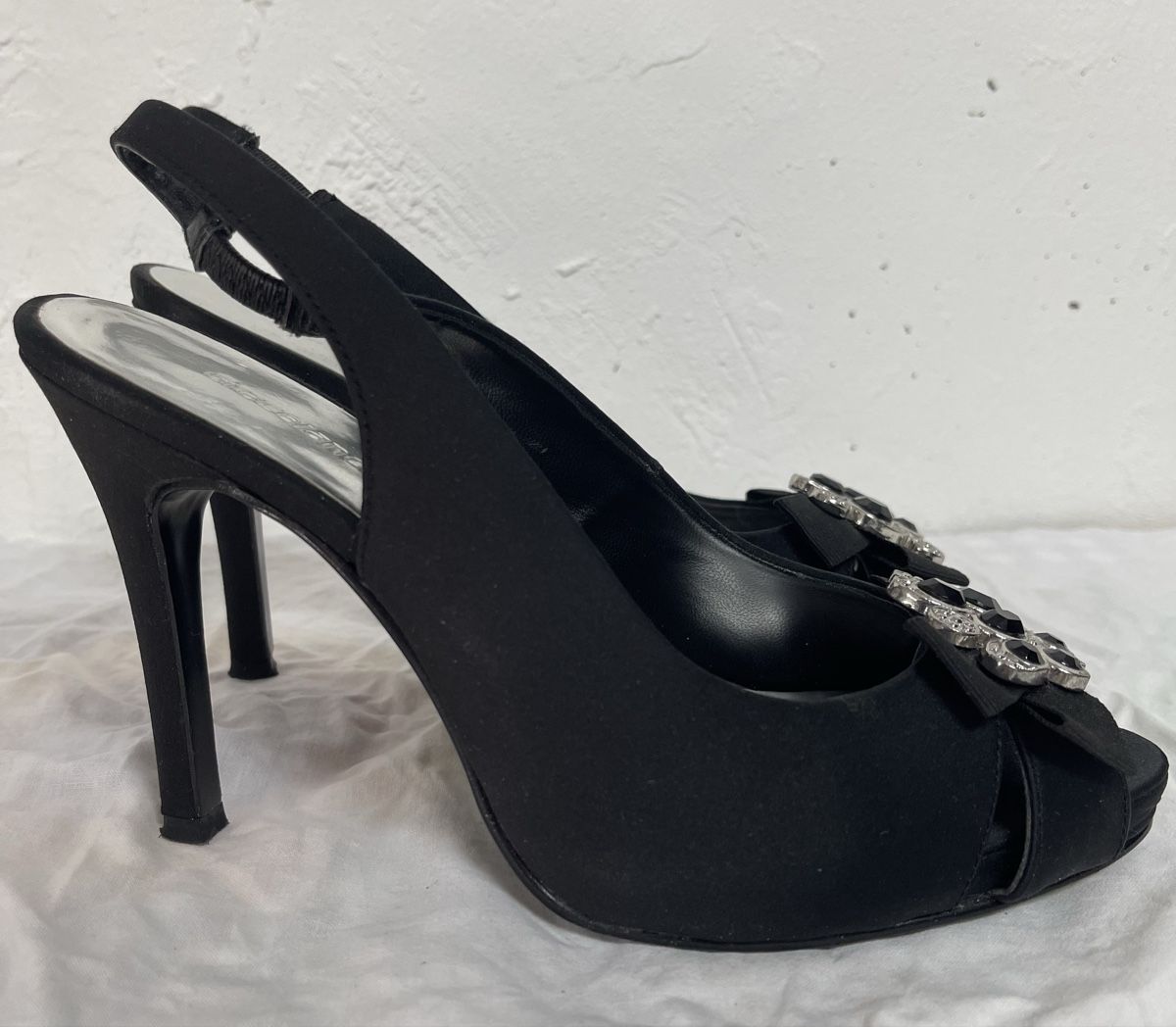 Graceland Damenschuhe: Graceland Sommer Pumps Schwarz, Gr. 37 – Gebraucht aus Meikirch von Hilfe_Waisentiere 1