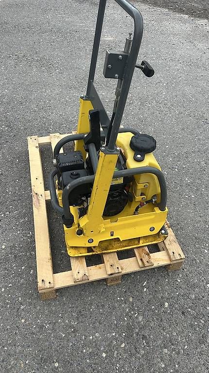 Wacker Neuson Tutte le macchine: Wacker vibroplatte 100kg  Reversierbar – Usato da Menziken venduto da Tairi10 2