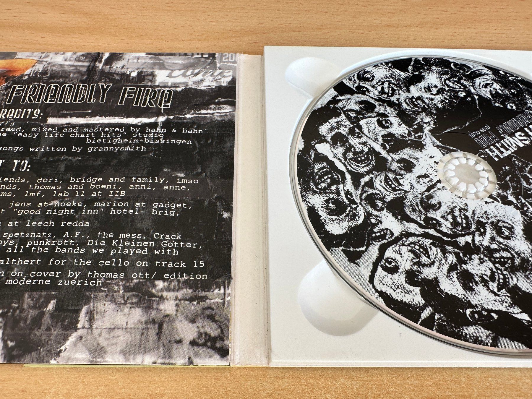 CD: Grannysmith – Friendly Fire – Usato da Rikon im Tösstal venduto da Alpenmutz 2