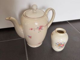 Alte Bavaria Kaffeekanne Krug Teekrug Rosen und kleine Vase