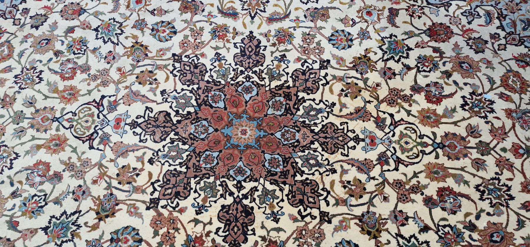 Tapis: Teppich Tabriz mit seide – D'occasion à dietikon par Deva64 1
