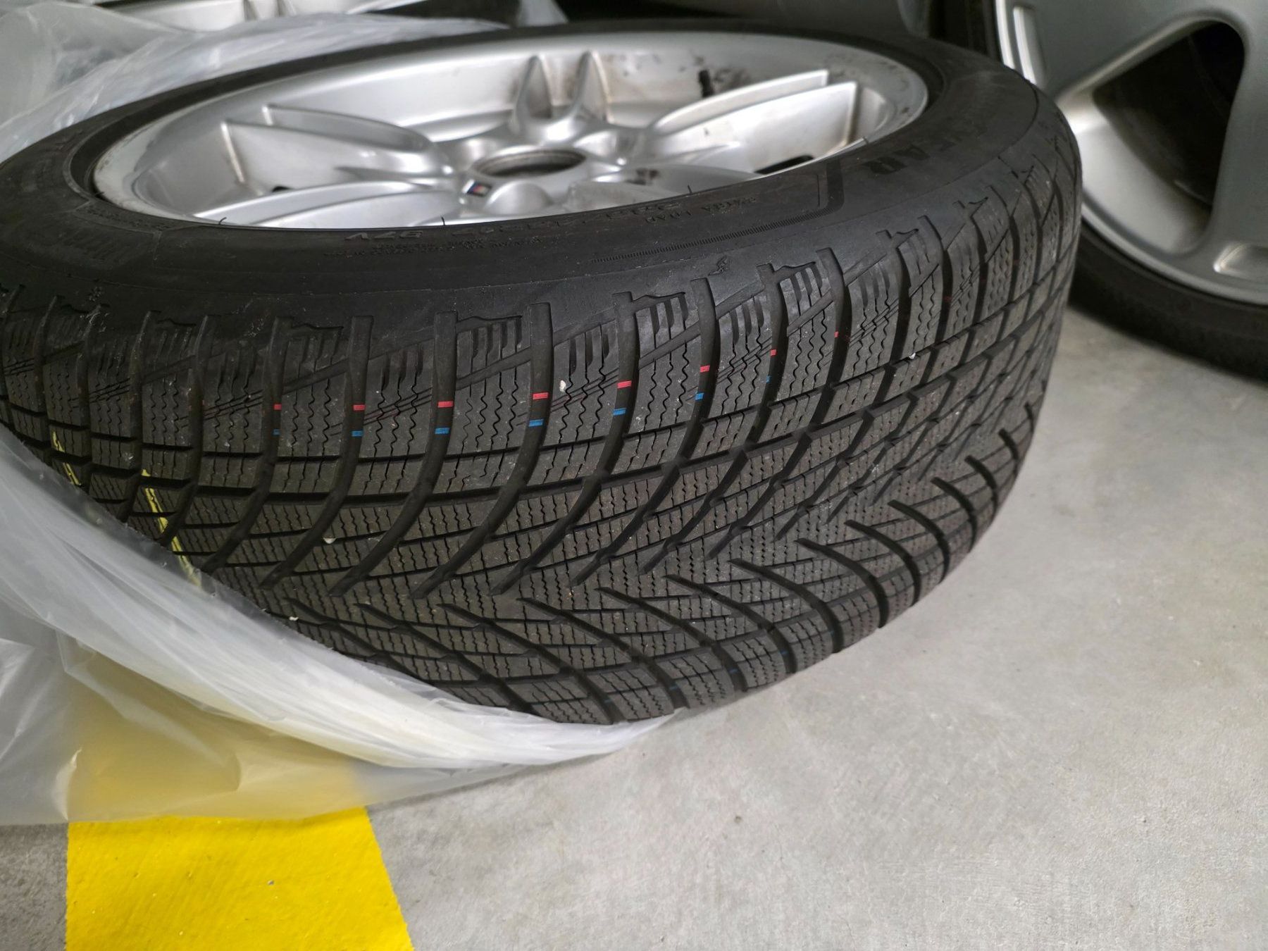 BMW Pneumatici & Ruote complete: E39 Styling 66 Winterkompletträder – Usato da Zürich venduto da LL94 7