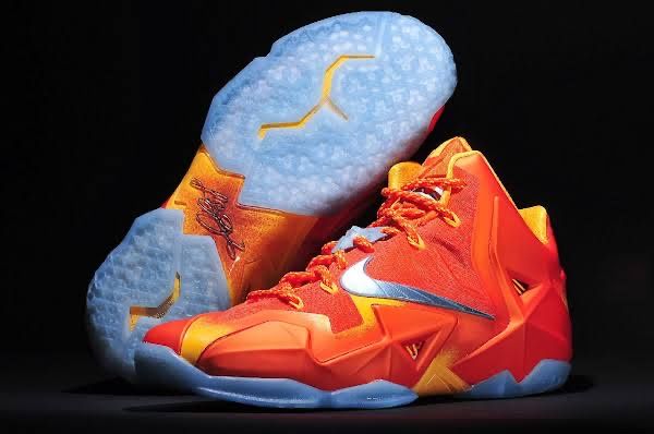 Nike Herrenschuhe: Nike LeBron 11 "Forging Iron" Spécial édition – Neu (gemäss Beschreibung) aus Renens VD von fre_sf2p 1