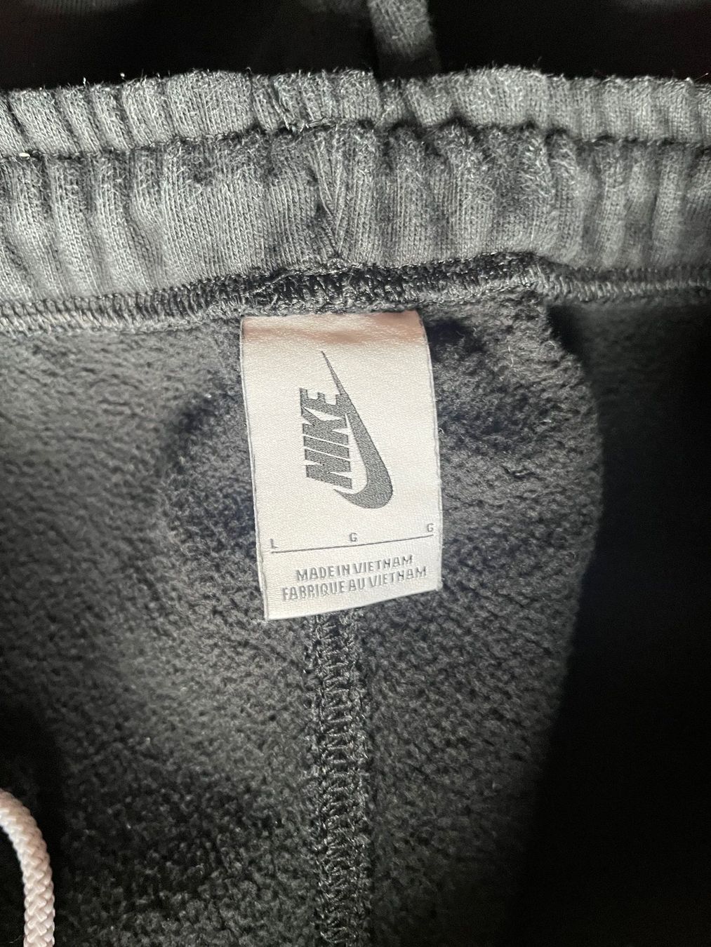Nike Pantaloni: Nike Trainingshose/Jogginghose, schwarz, Grösse L – Usato da Niederscherli venduto da noa_tc6b 3