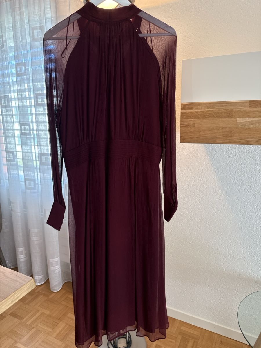 Vestiti: Damen Kleid bordeaux Grösse 38  – Nuovo (secondo la descrizione) da Langenthal venduto da raz_q7jm 1