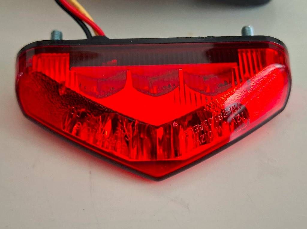 Tutti i ricambio per moto: LED Rücklicht, Bremslicht, 12V Motorrad mit E-Prüfzeichen – Nuovo (secondo la descrizione) da Schafisheim venduto da Kef1 1