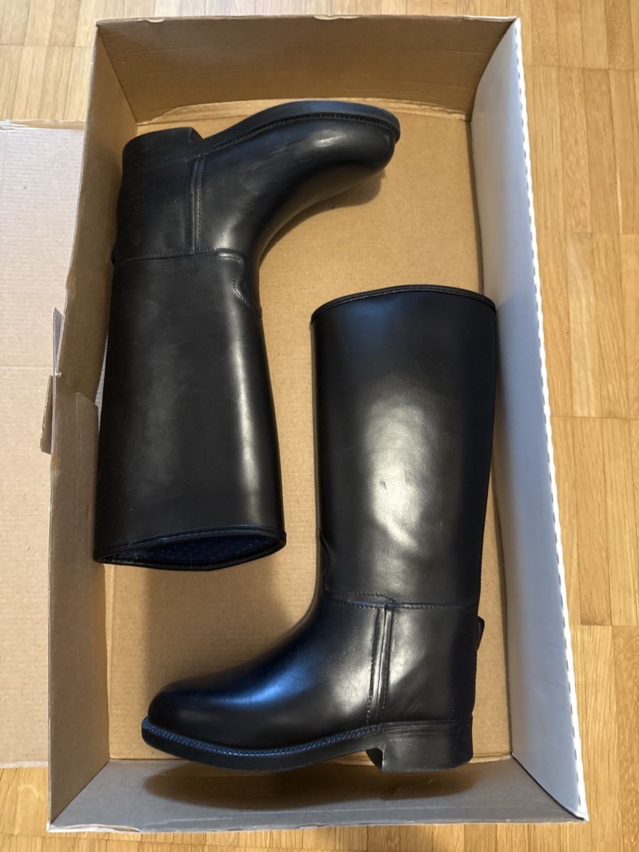 Schuhe für Jungen: Gummistiefel Black Forest Gr 30 – Gebraucht aus Adligenswil von Phoenix2017