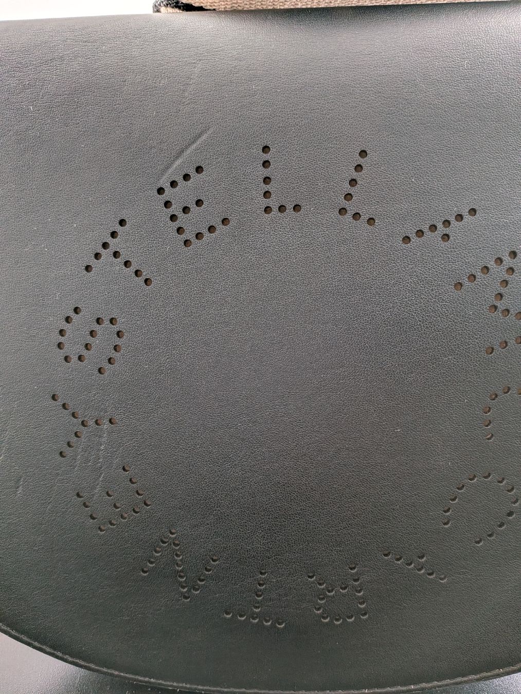 Stella McCartney Borse da donna: Stella McCartney Leather Black Handbag with Logo Strap – Usato da Morges venduto da dhi_y2qk 5