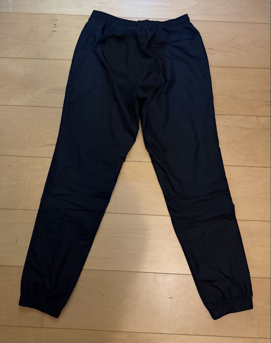 Nike Pantaloni: Jogging/ track pant noir Nike  – Usato da Pomy venduto da emmakie 1