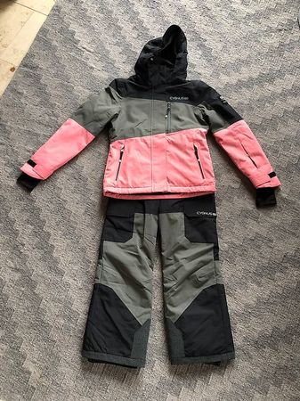 CYGNUS Ski/ Snowboard Anzug