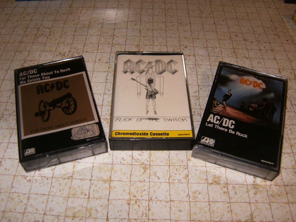 Cassettes audio AC/DC (D'occasion) à pour CHF 20 – avec livraison ...