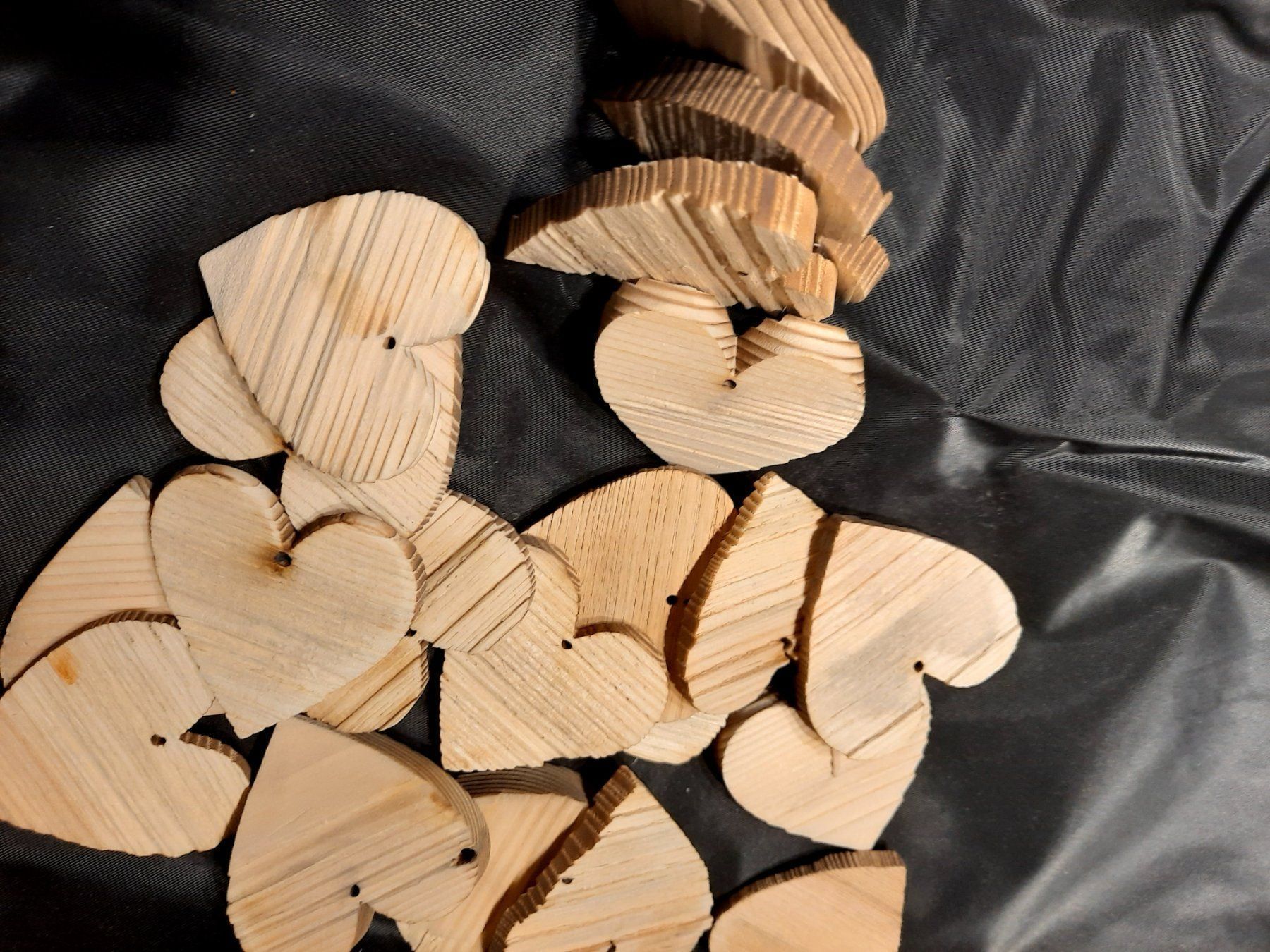 Holzartikel: Deko Holz Herzen 20 Stk. – Neu (gemäss Beschreibung) aus Widnau von Crewo 2