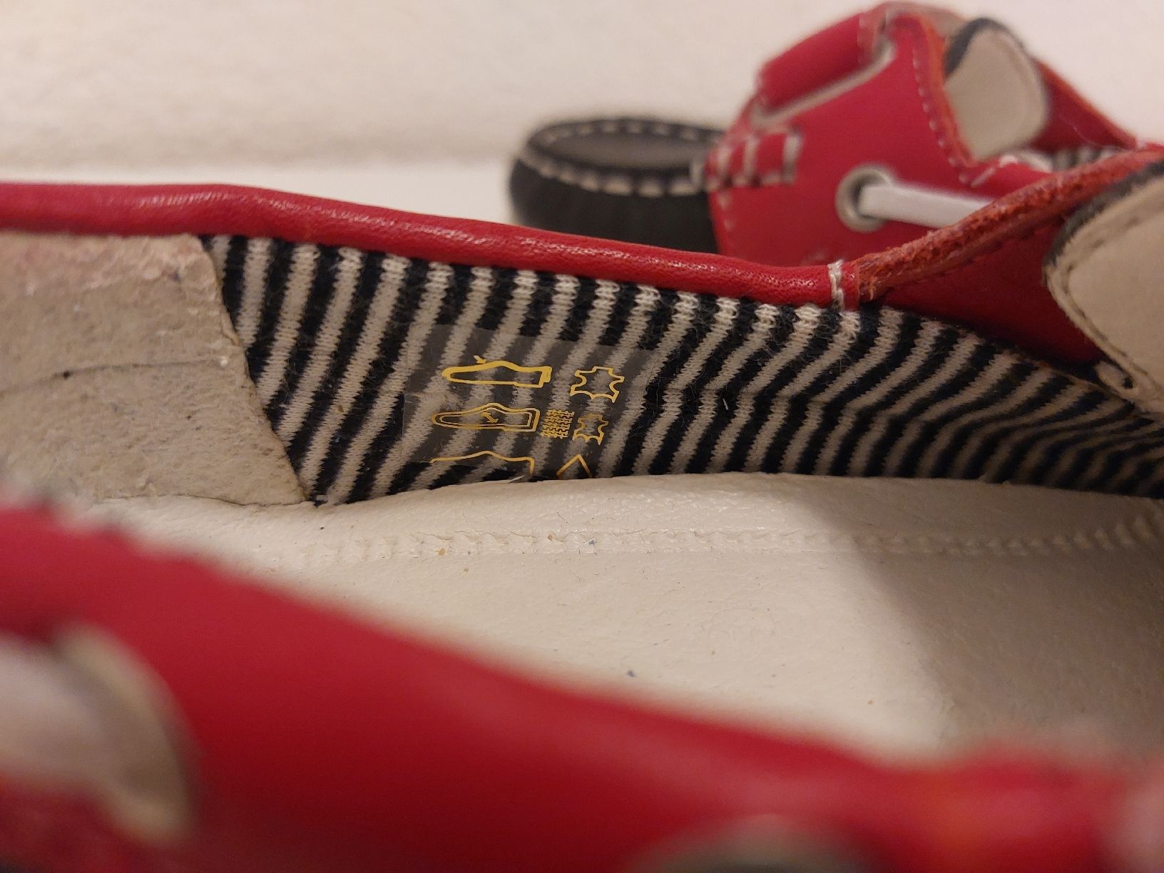 Petit Bateau Scarpe per ragazzi: PETIT BATEAU Leder Mokassin Bootsschuhe Gr. 26 – Usato da Balterswil venduto da Steineparadies 5