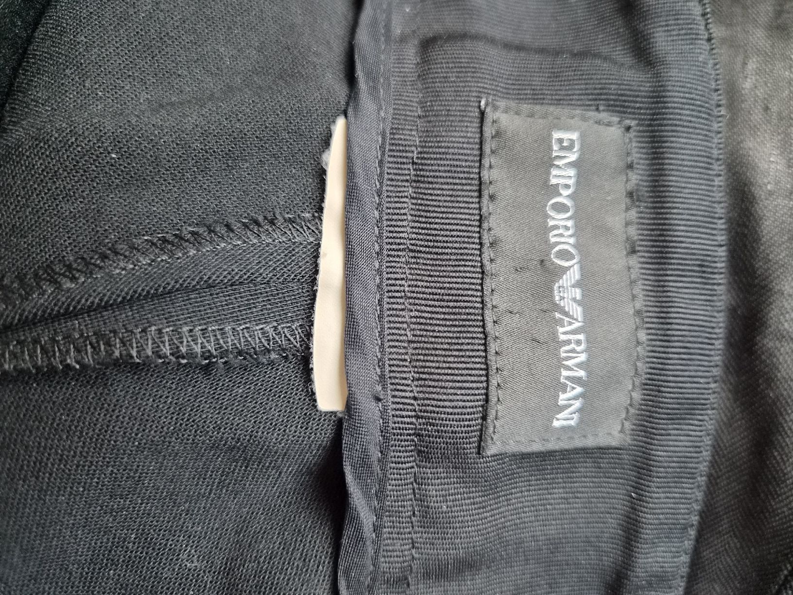 Armani Pantaloni: Emporio Armani Hose Gr. S – Usato da Frenkendorf venduto da Moon111 3