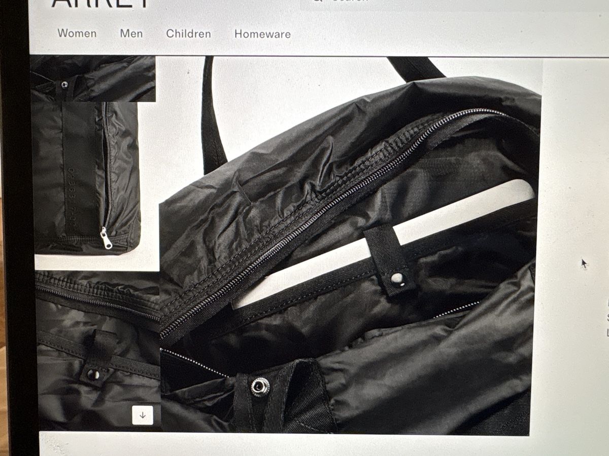 Zaini: Sac à dos noir ARKET 2-way backpack – Usato da Genève venduto da flo_qxp6 3