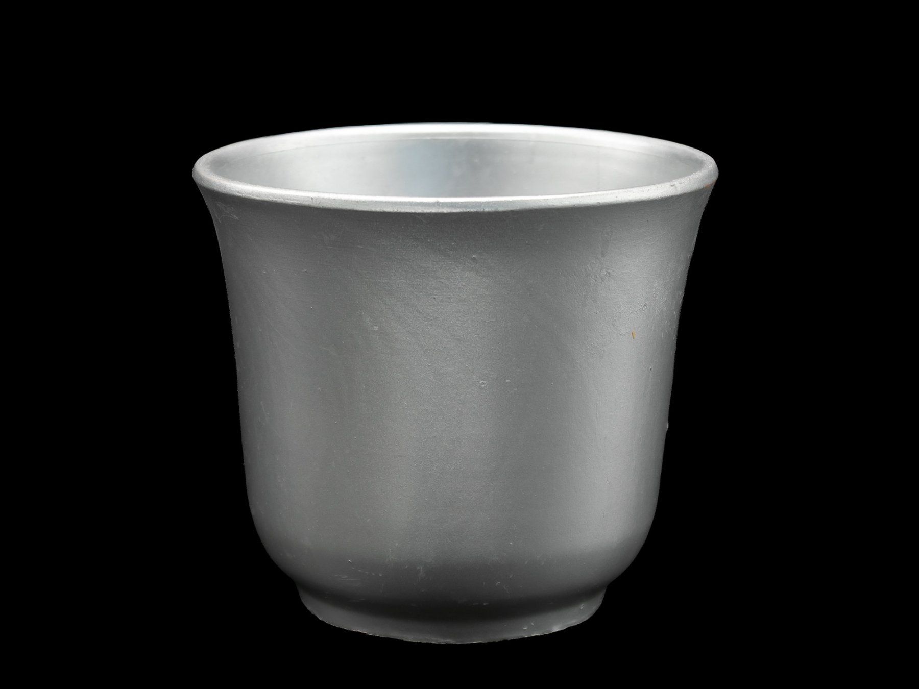 Pots de fleurs: silberner Übertopf – D'occasion à Romanshorn par Restwert_Romanshorn